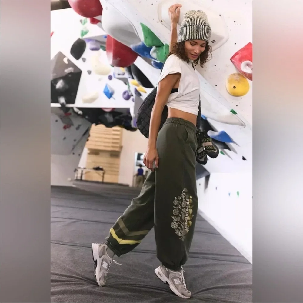 Free People All Star Logo Pants Size Large NWT - Picture 16 of 16